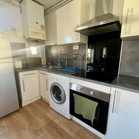 L'escale Au Centre De Valence (Drome)